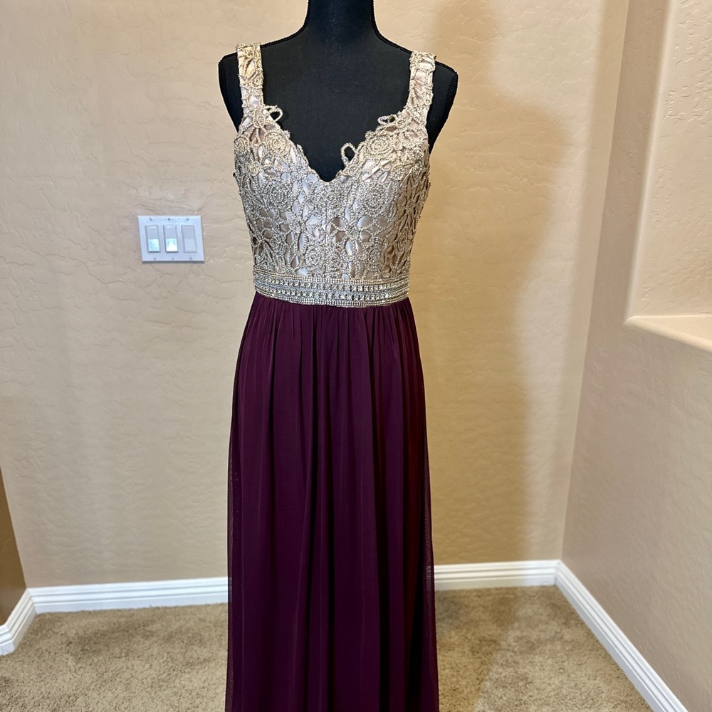 Jodi Kristopher Maroon Burgundy Gold Gown Dress